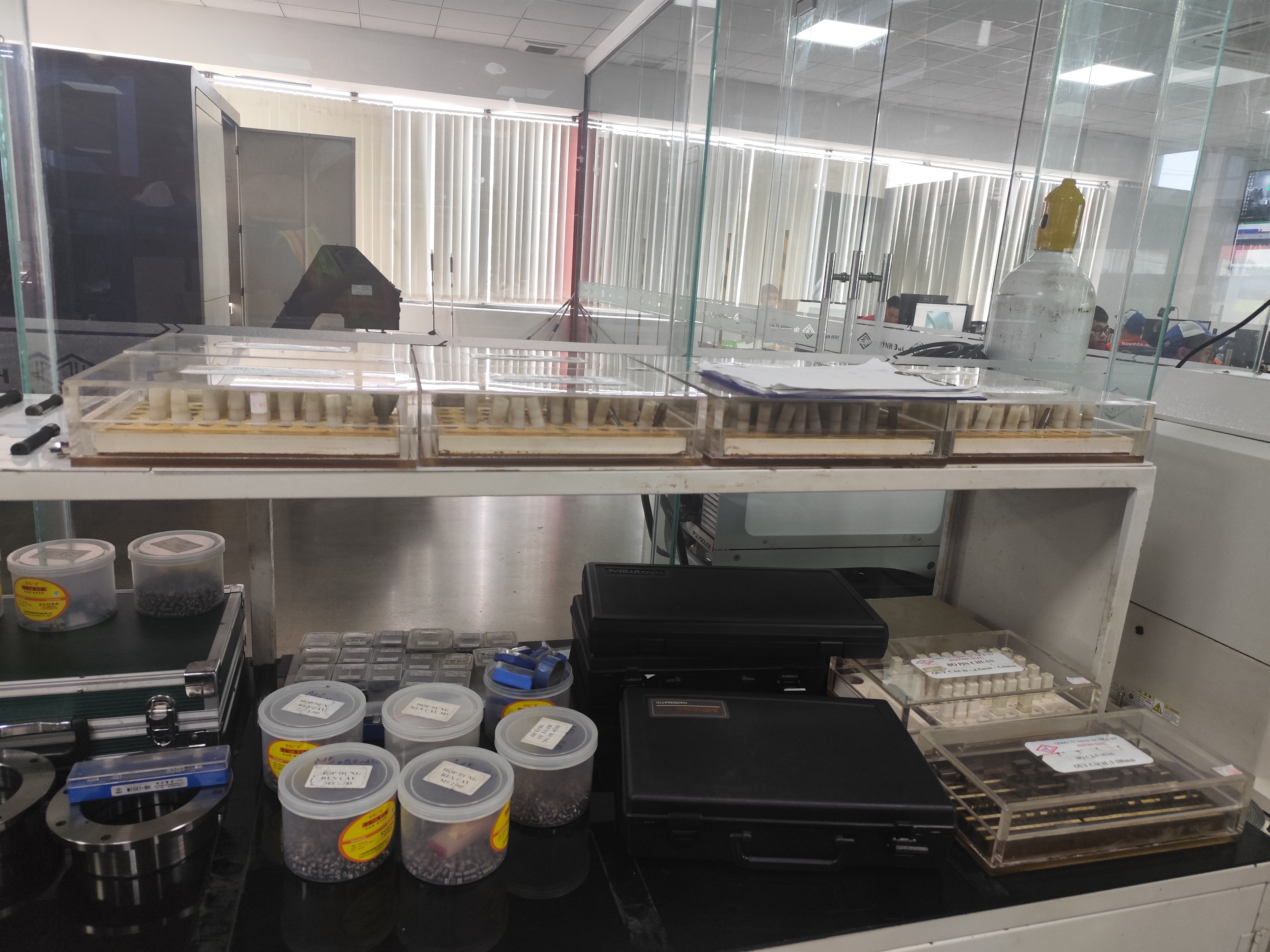 Inspection equipment